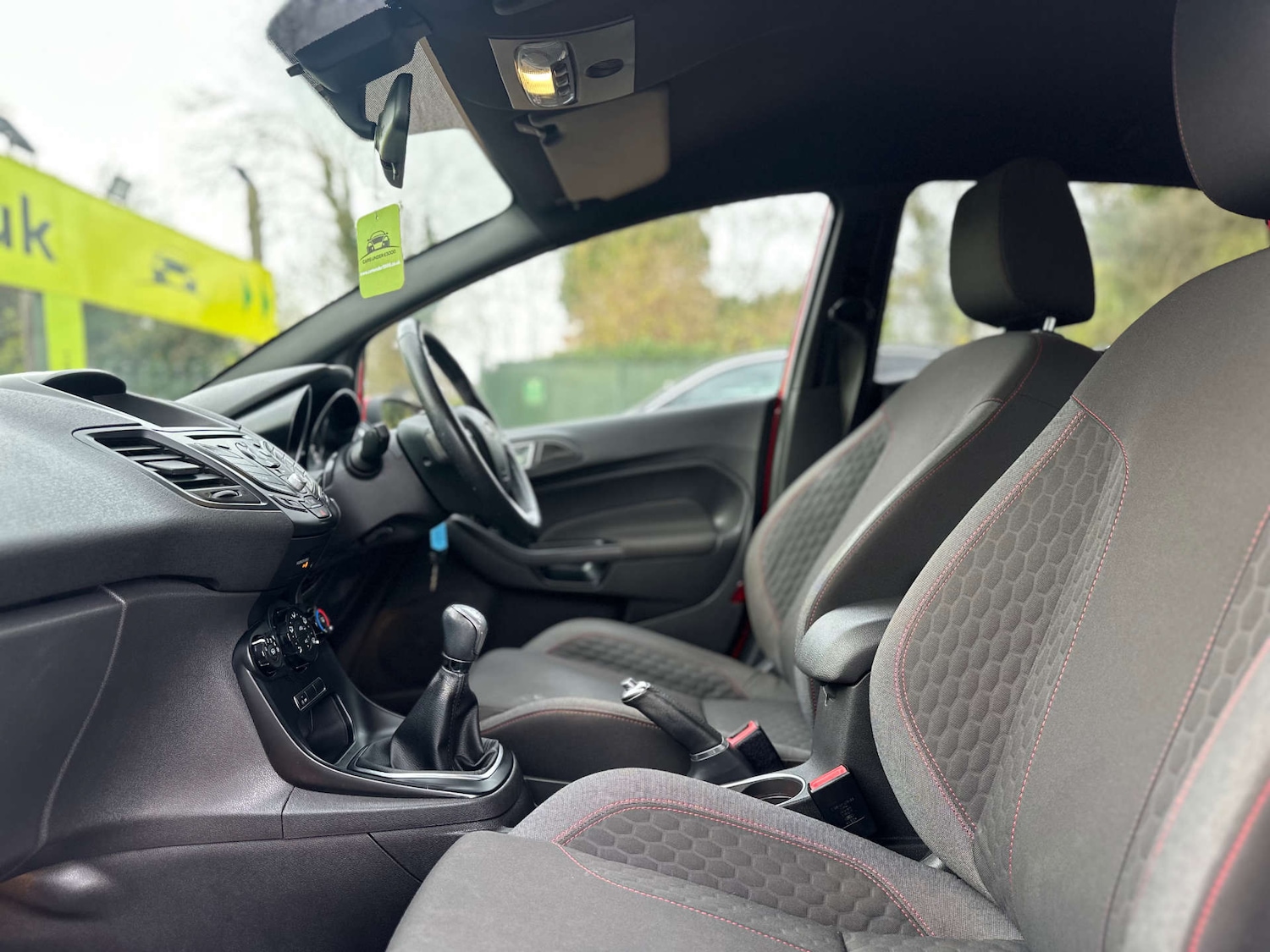 Used Ford Fiesta 2017 for sale - 77093750: Photo 2