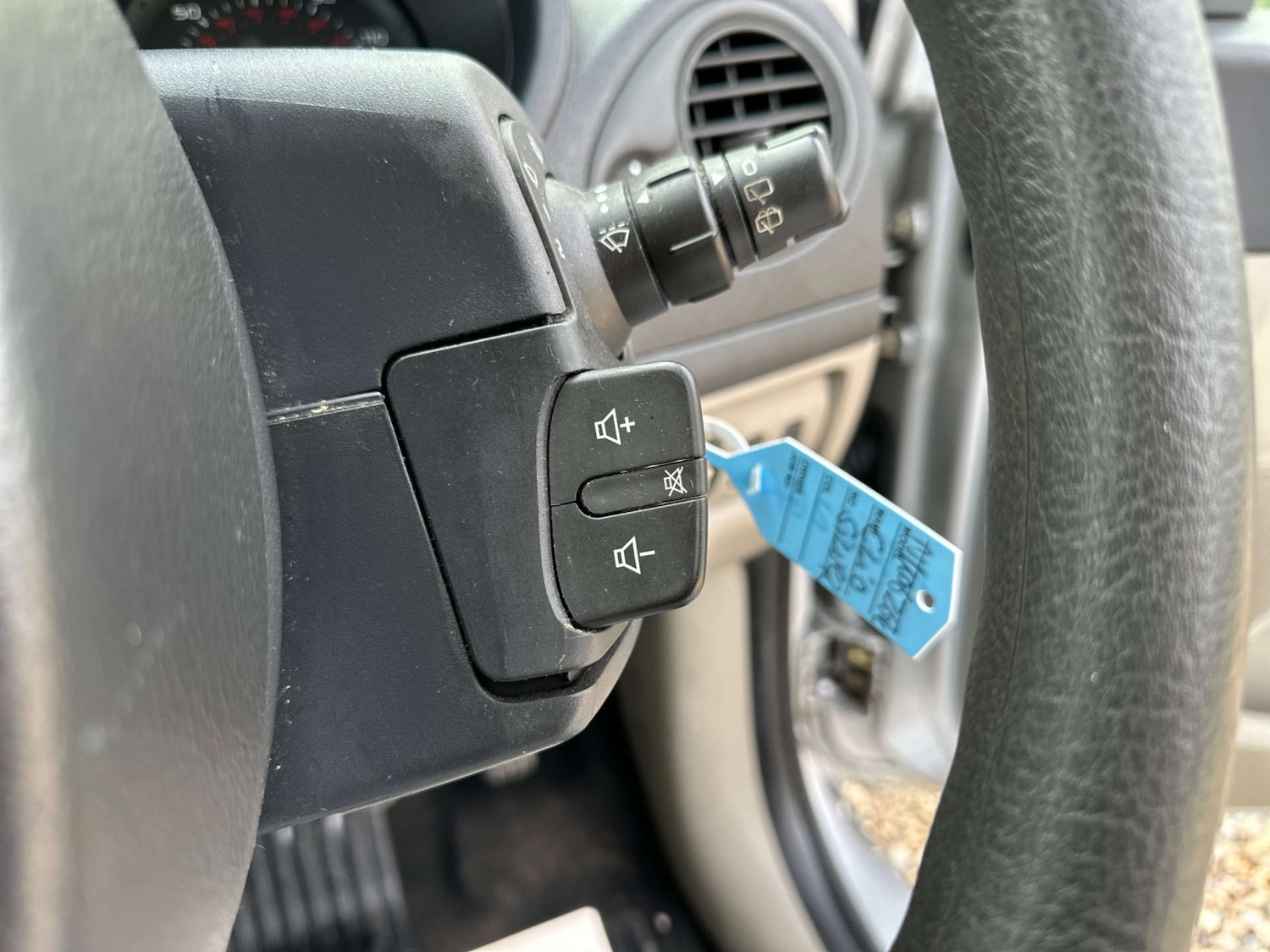 Used Renault Clio 2006 for sale - 77921654: Photo 17