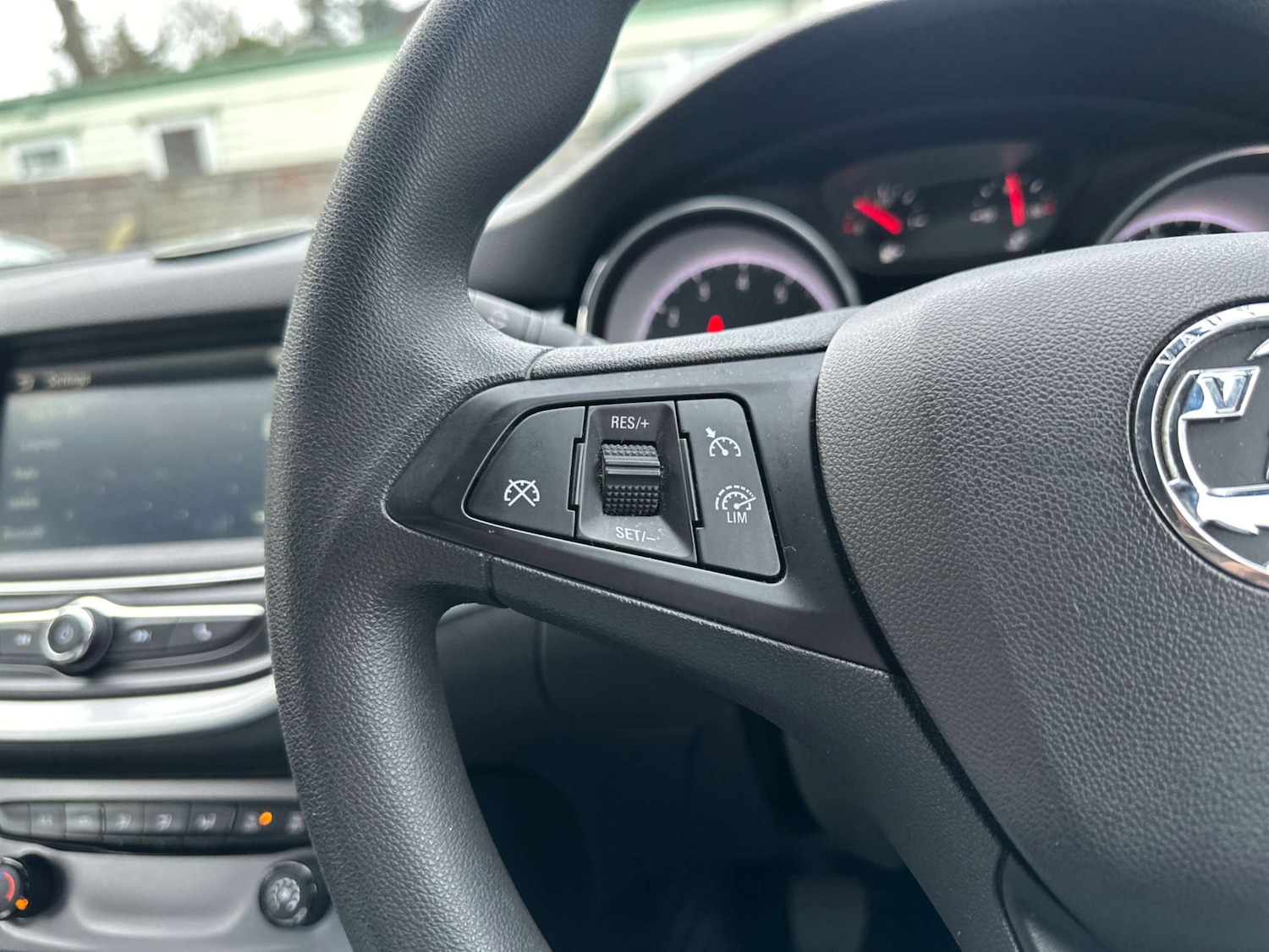 Used Vauxhall Astra 2017 for sale - 77921647: Photo 25