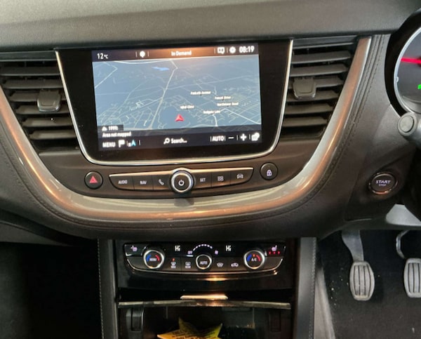 Used Vauxhall Grandland X 2018 for sale - 76316522: Photo 2