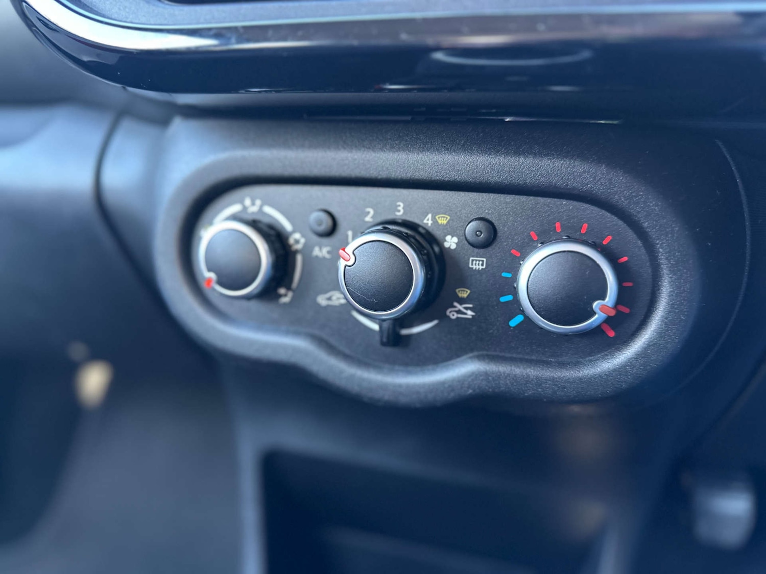 Used Renault Twingo 2014 for sale - 77571254: Photo 21