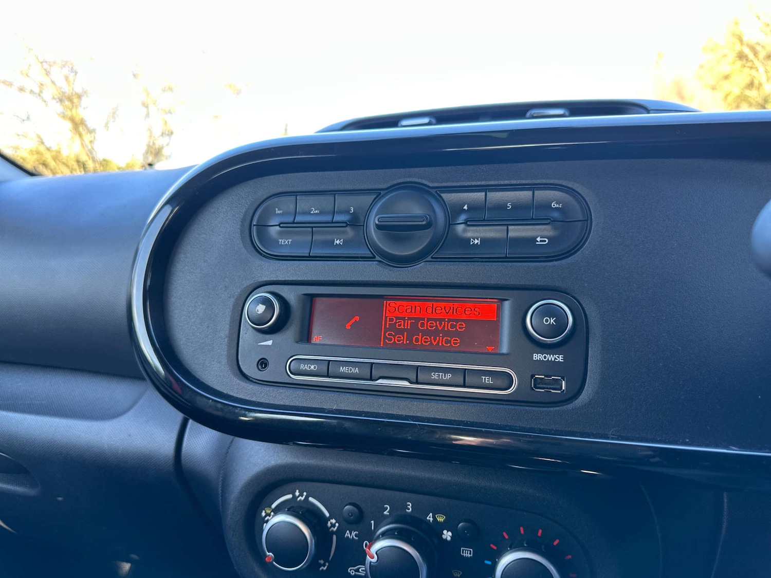 Used Renault Twingo 2014 for sale - 77571254: Photo 3