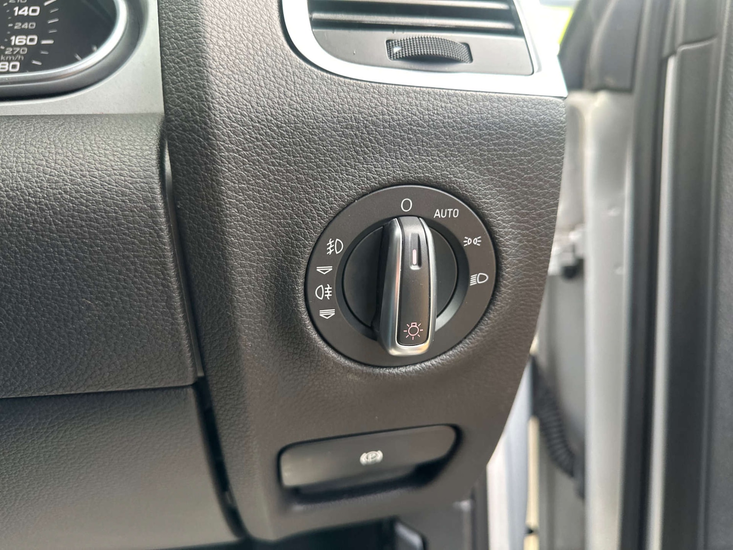 Used Audi Q7 2014 for sale - 77531843: Photo 32