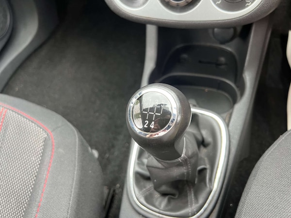 Used Vauxhall Corsa 2010 for sale - 76023104: Photo 11