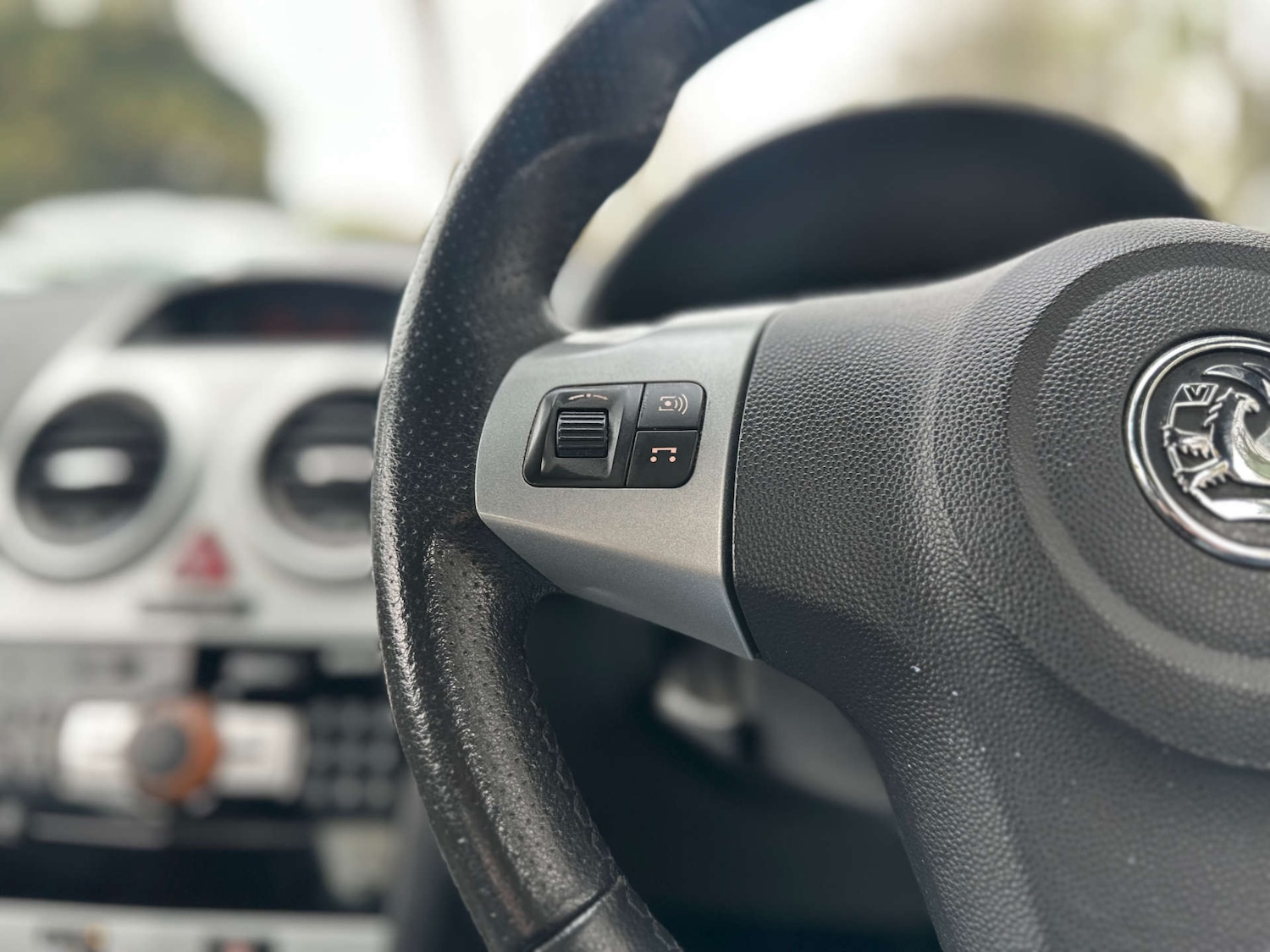 Used Vauxhall Corsa 2010 for sale - 76023104: Photo 22