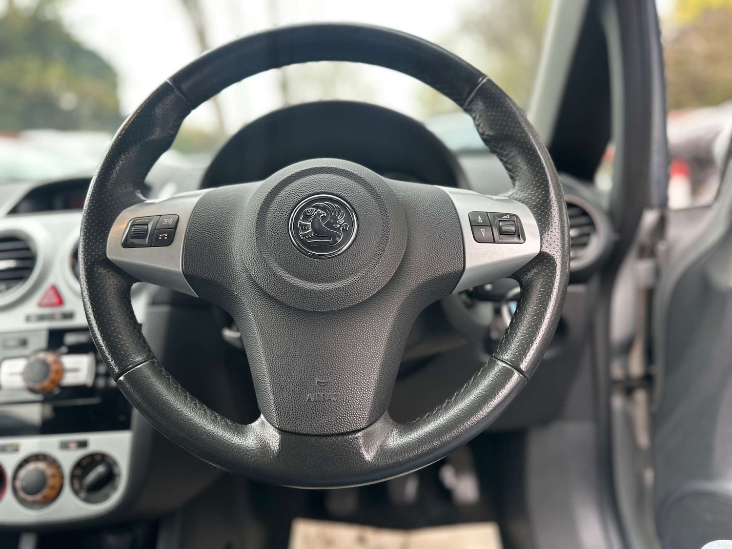 Used Vauxhall Corsa 2010 for sale - 76023104: Photo 27