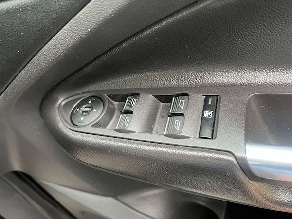 Used Ford Kuga 2013 for sale - 75627399: Photo 31