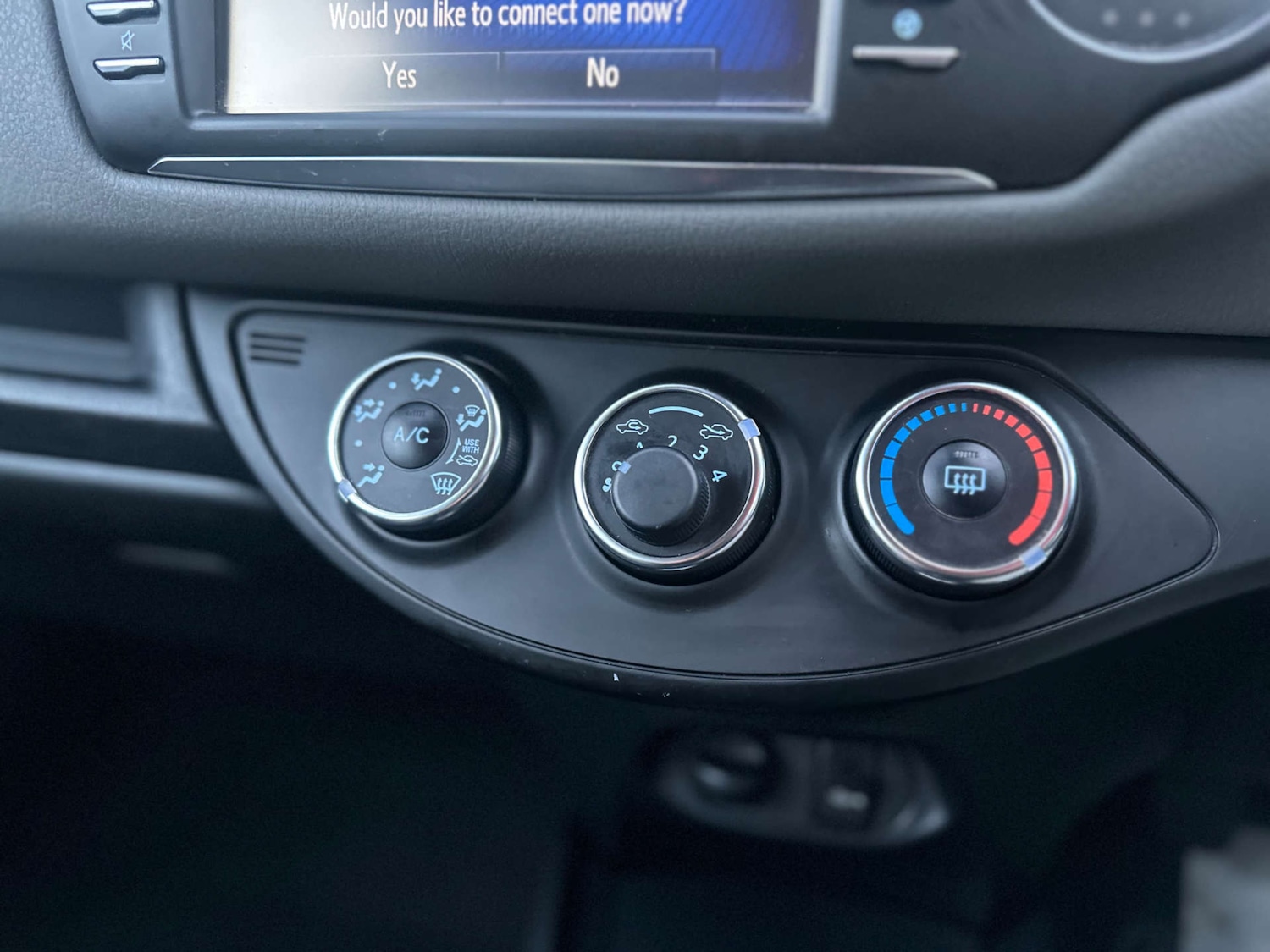 Used Toyota Yaris 2019 for sale - 77318473: Photo 25