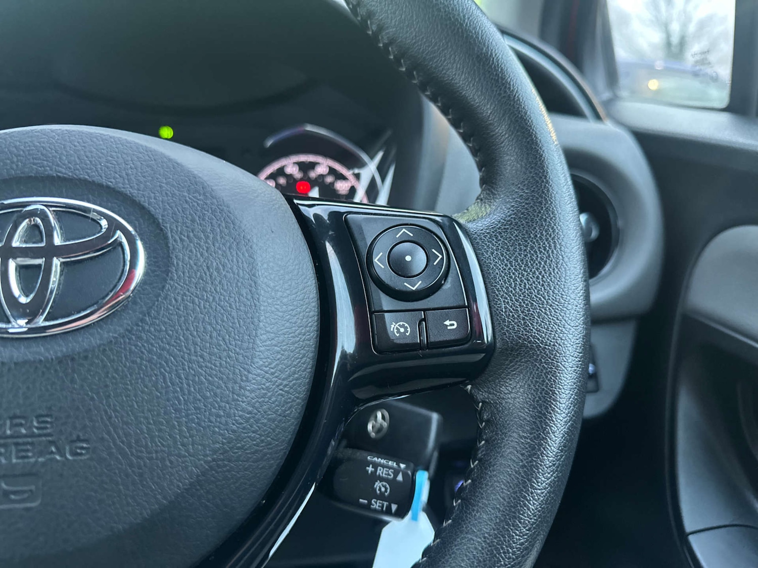 Used Toyota Yaris 2019 for sale - 77318473: Photo 27