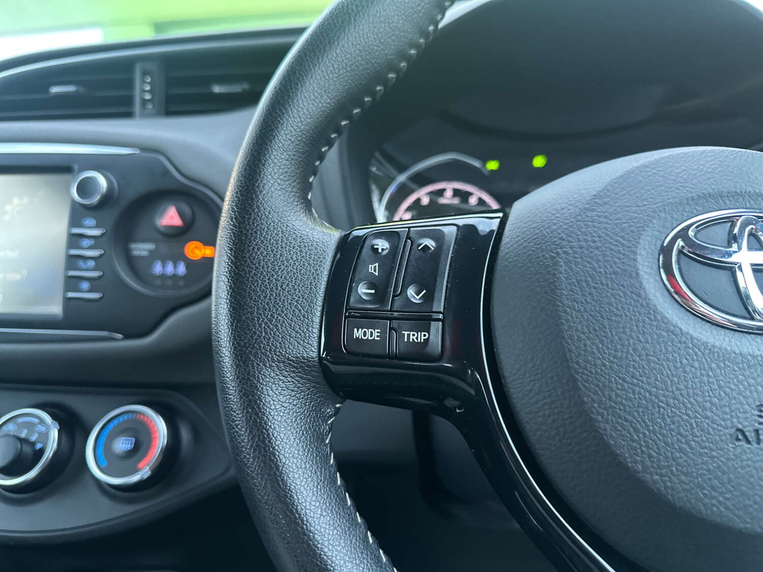 Used Toyota Yaris 2019 for sale - 77318473: Photo 28