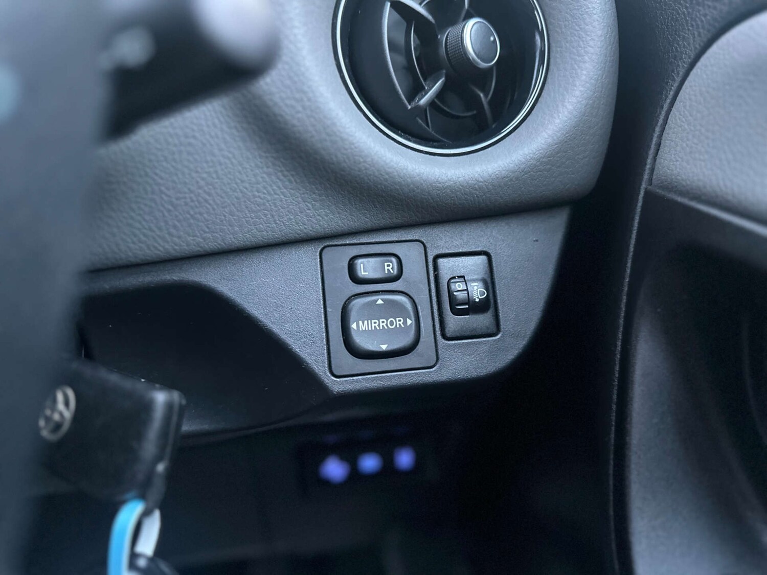 Used Toyota Yaris 2019 for sale - 77318473: Photo 30