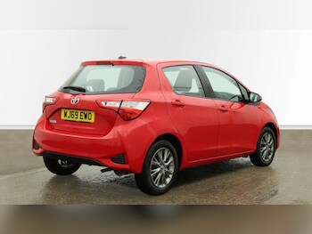 Used Toyota Yaris 2019 for sale - 77318473: Photo