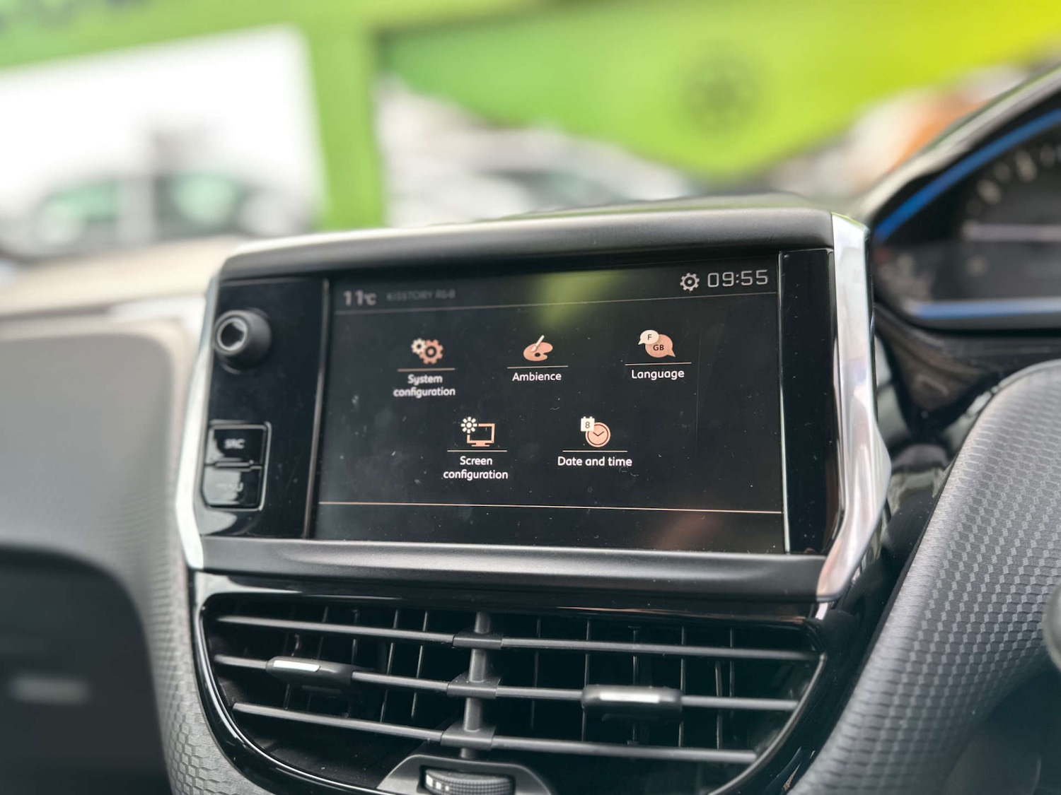 Used Peugeot 2008 2019 for sale - 77643139: Photo 25