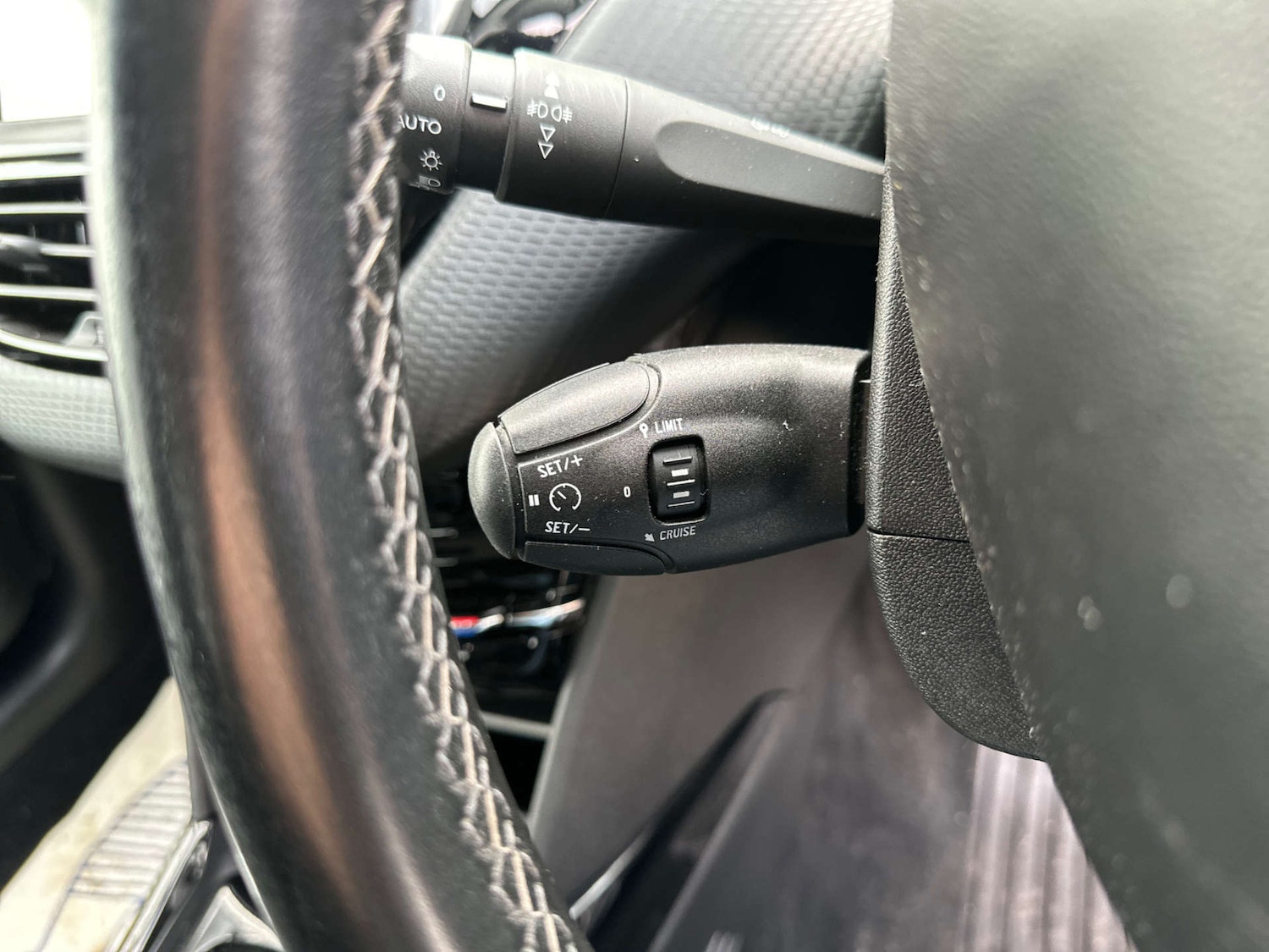 Used Peugeot 2008 2019 for sale - 77643139: Photo 30