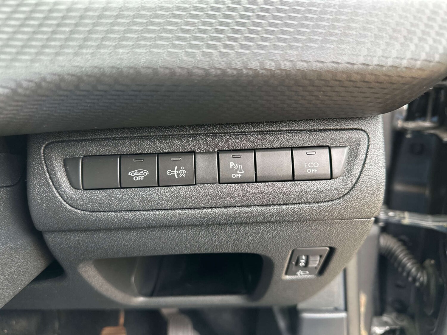 Used Peugeot 2008 2019 for sale - 77643139: Photo 32