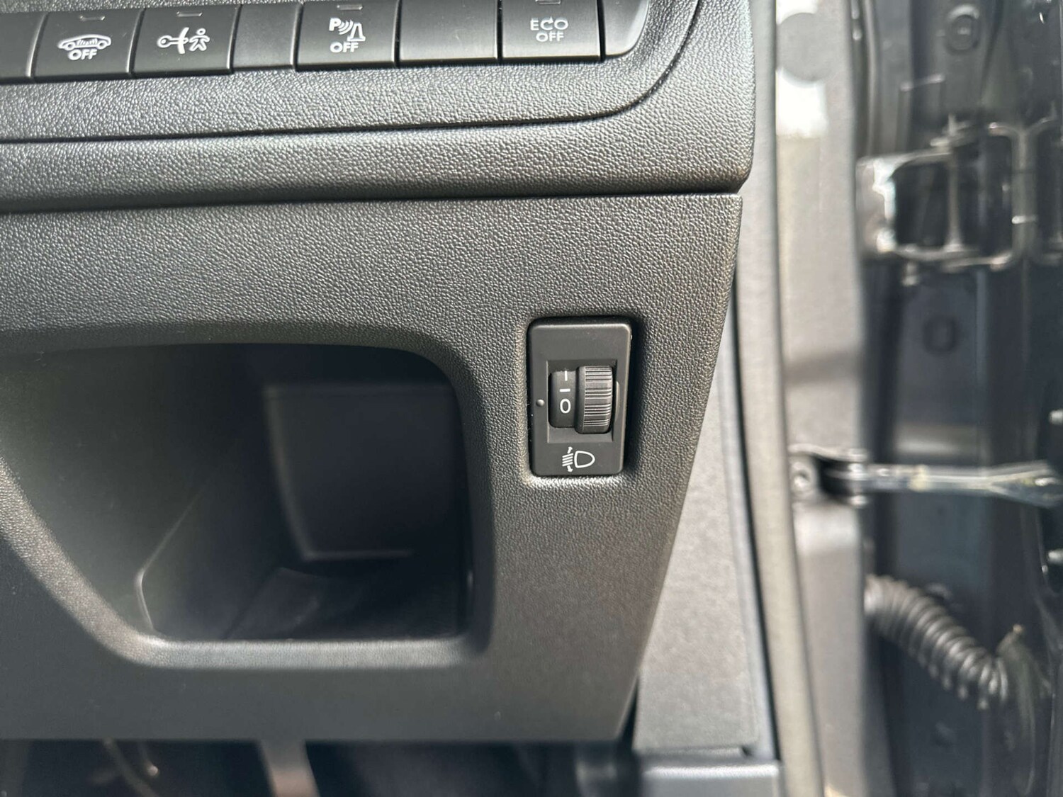 Used Peugeot 2008 2019 for sale - 77643139: Photo 37