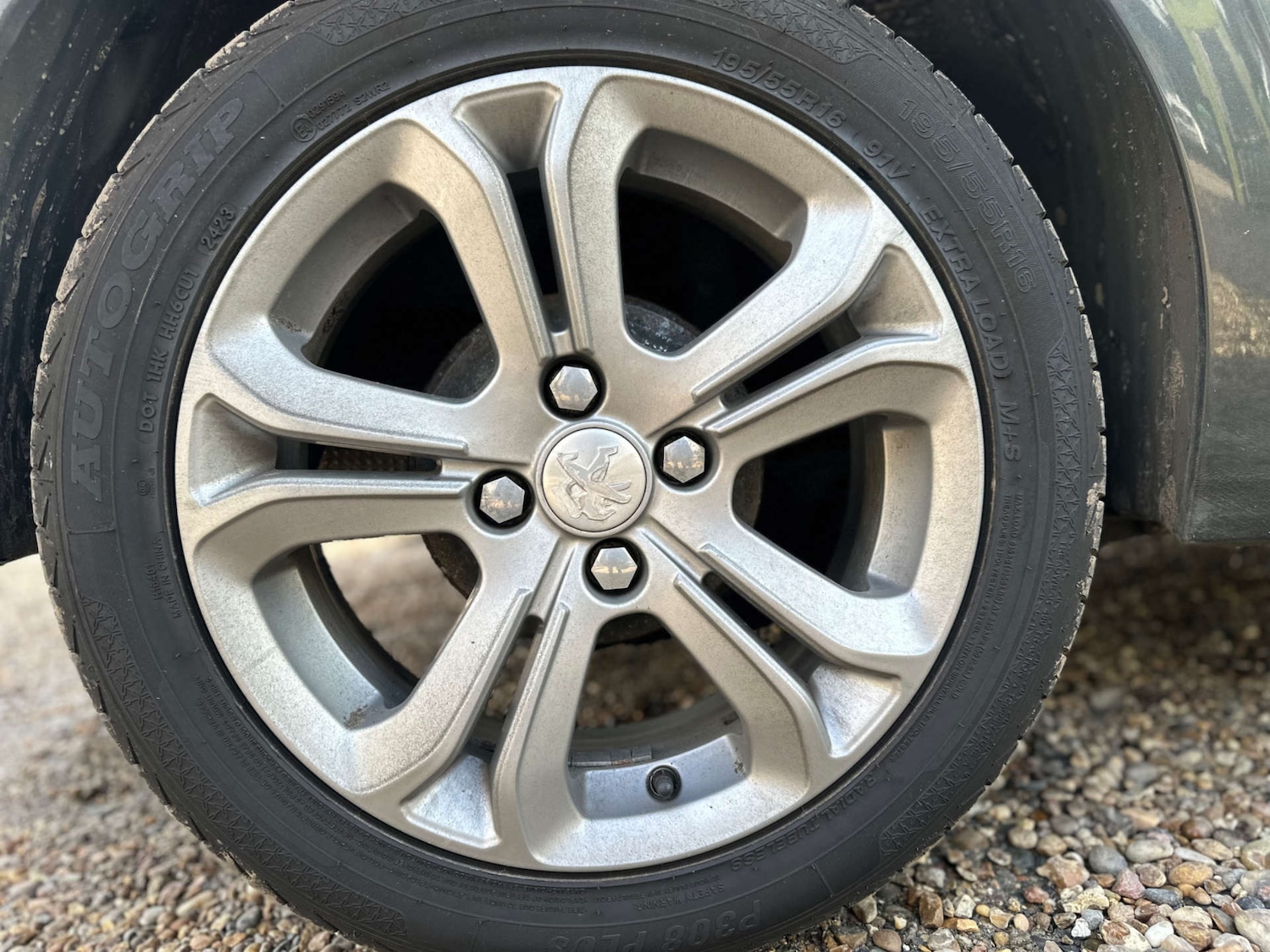 Used Peugeot 208 2014 for sale - 77336930: Photo 11