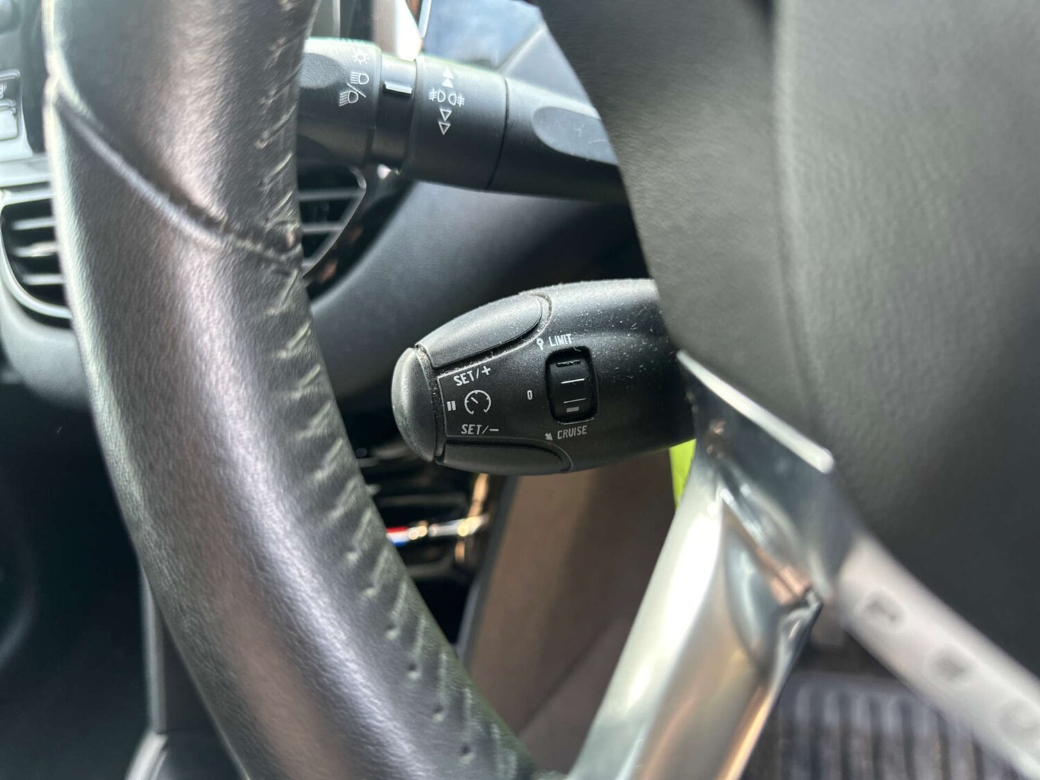 Used Peugeot 208 2014 for sale - 77336930: Photo 23