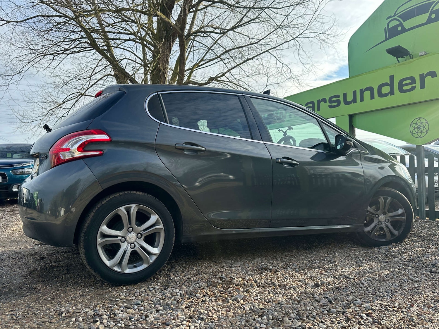 Used Peugeot 208 2014 for sale - 77336930: Photo 9