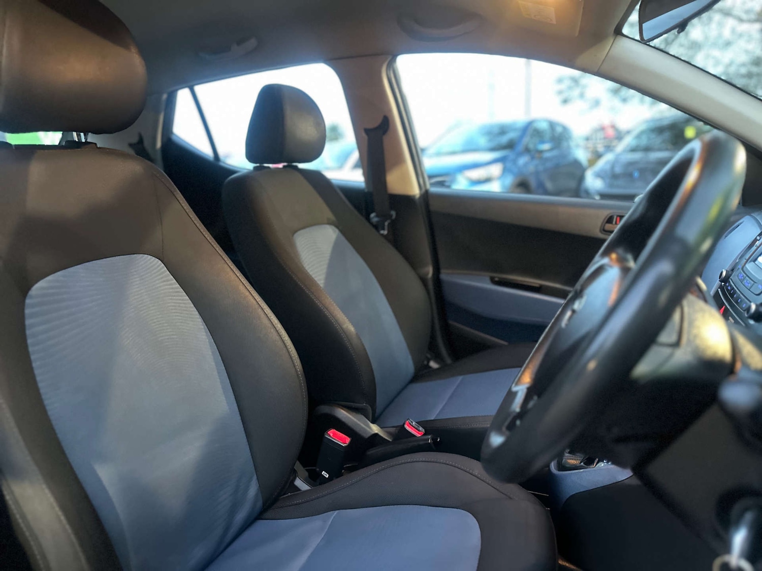 Used Hyundai i10 2014 for sale - 77283208: Photo 11