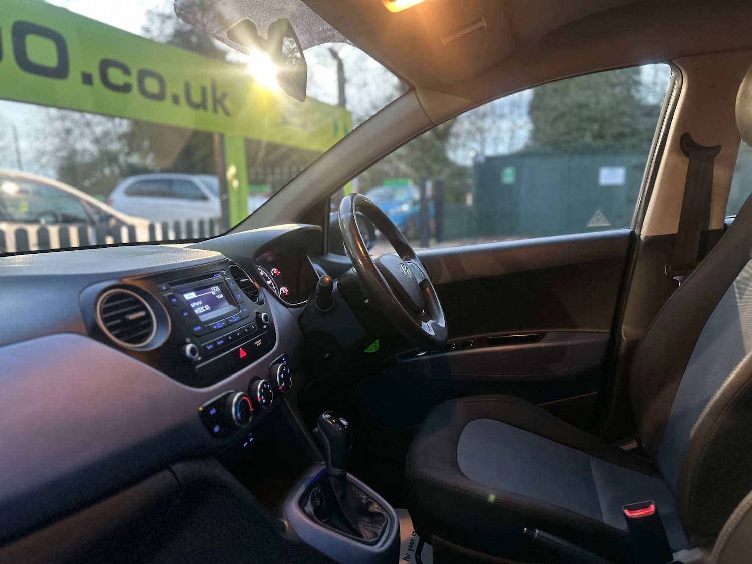 Used Hyundai i10 2014 for sale - 77283208: Photo 12