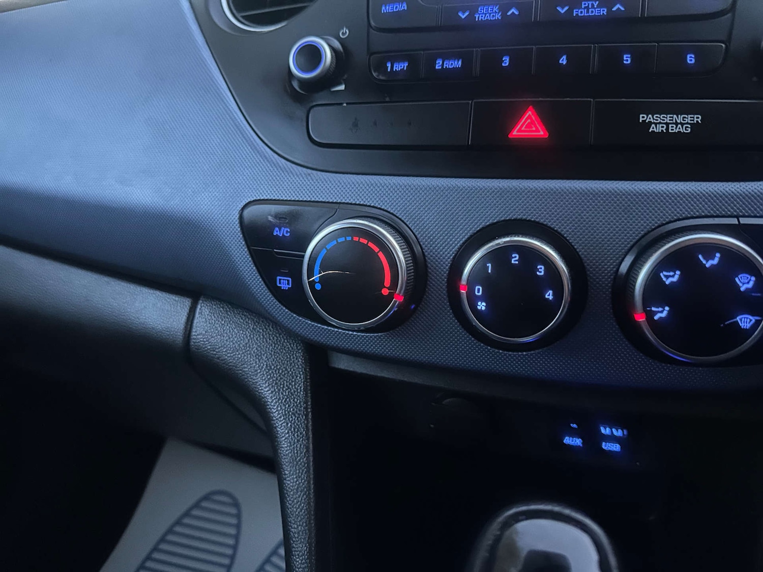 Used Hyundai i10 2014 for sale - 77283208: Photo 18