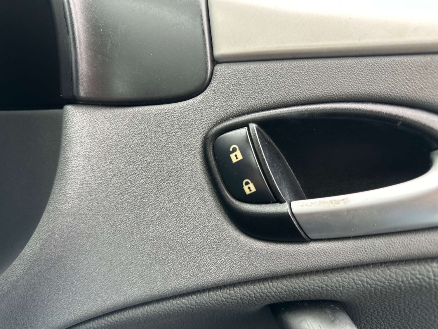 Used Saab 9-3 2006 for sale - 77797701: Photo 26