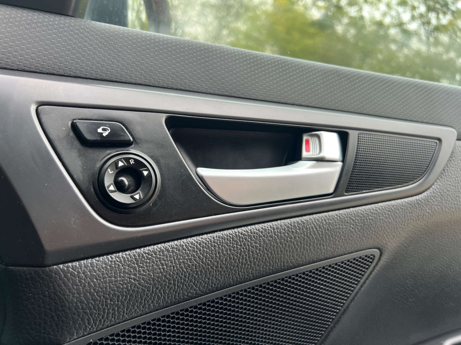 Used Hyundai Veloster 2012 for sale - 76263511: Photo 25