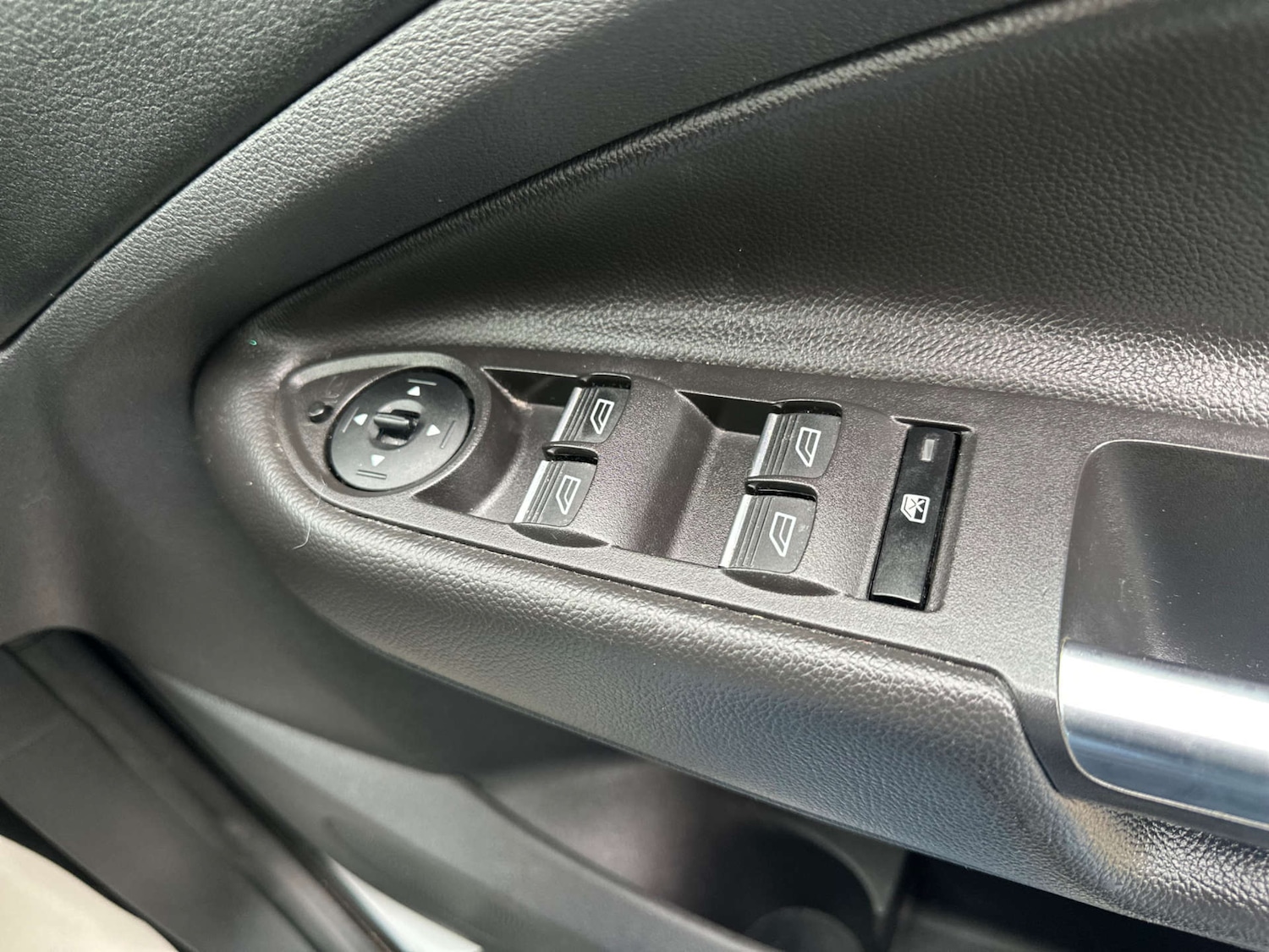 Used Ford Kuga 2017 for sale - 77449531: Photo 32