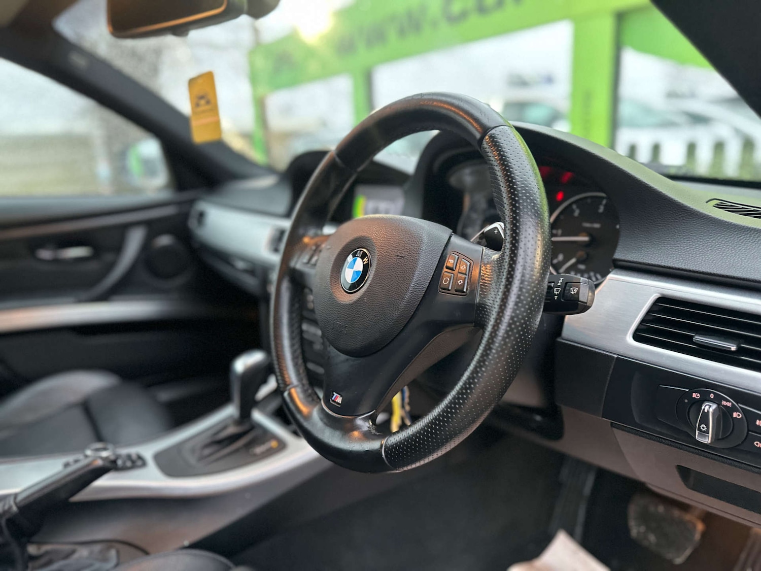 Used BMW 3 Series 2012 for sale - 77446391: Photo 2