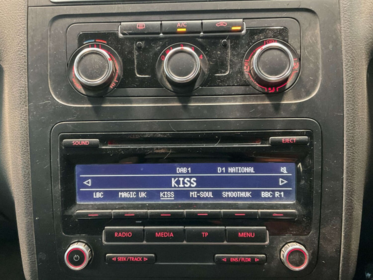 Used Volkswagen Touran 2014 for sale - 77805575: Photo 8