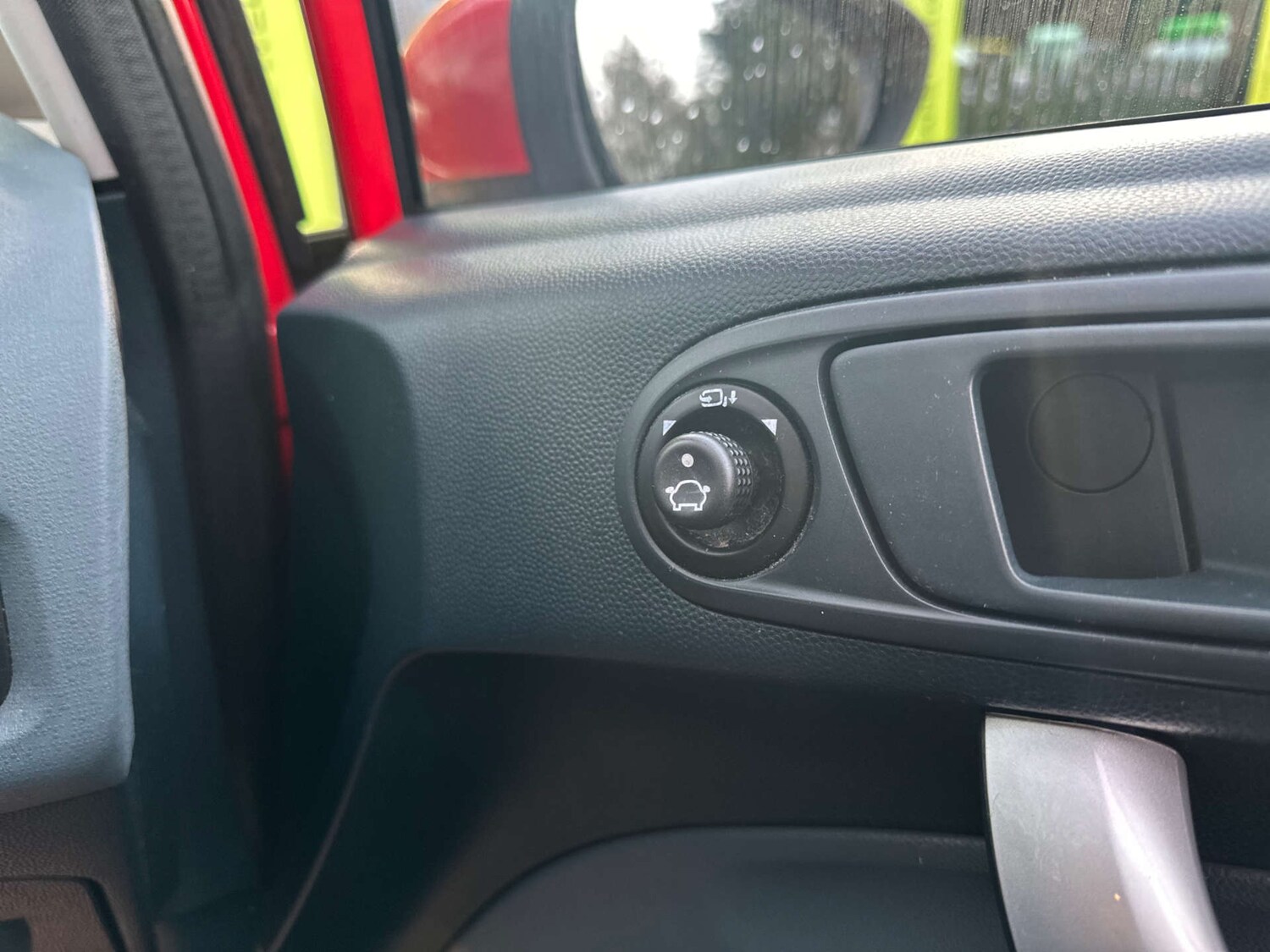 Used Ford Fiesta 2010 for sale - 77364222: Photo 28