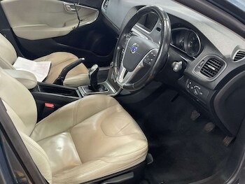 Used Volvo V40 2013 for sale - 77318483: Photo