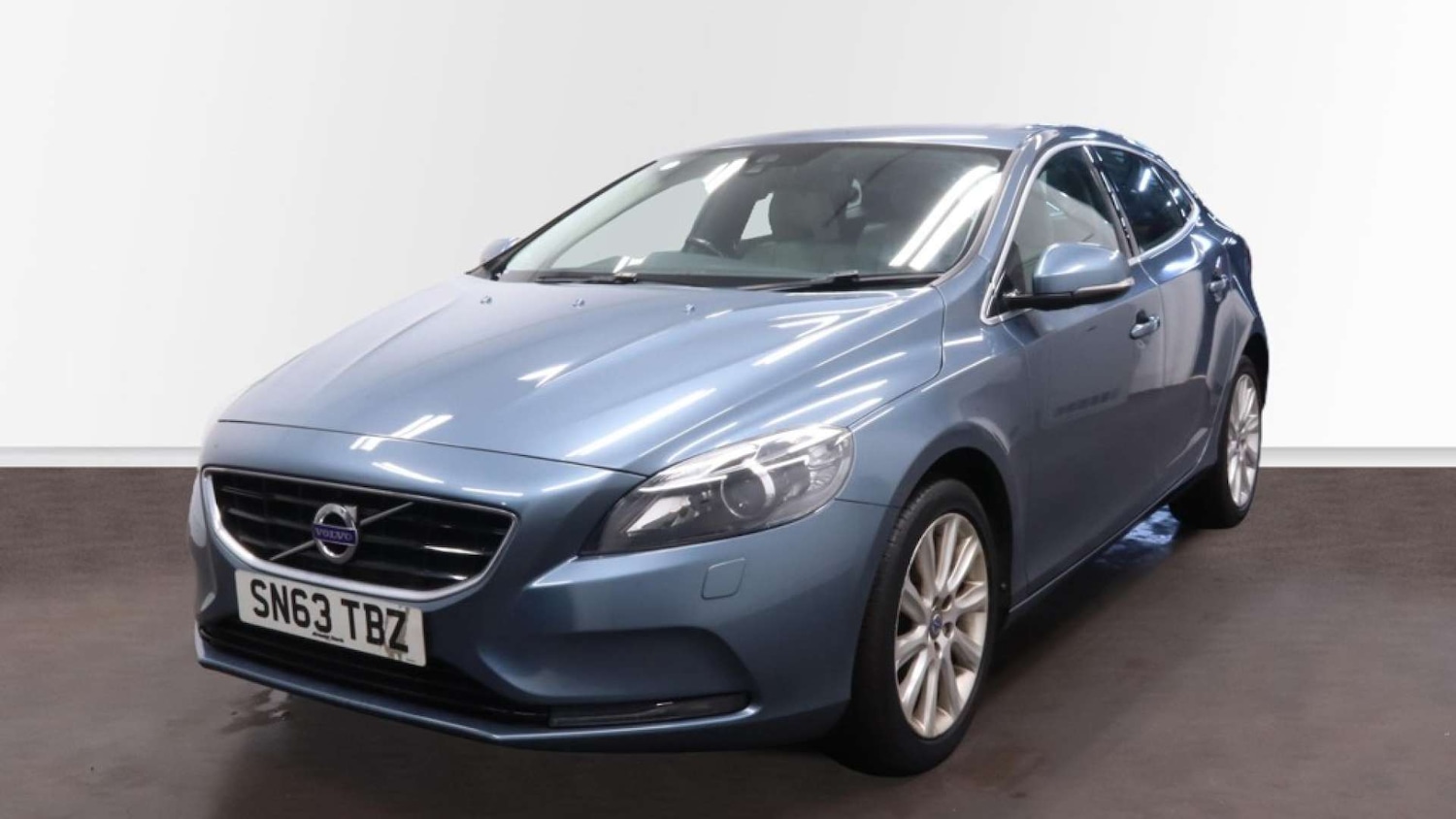 Used Volvo V40 2013 for sale - 77318483: Photo 5