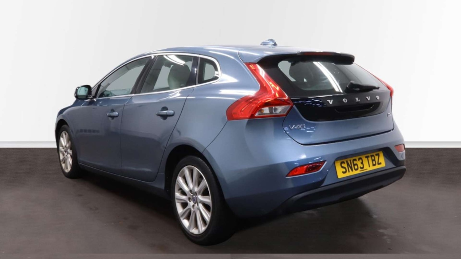 Used Volvo V40 2013 for sale - 77318483: Photo 6