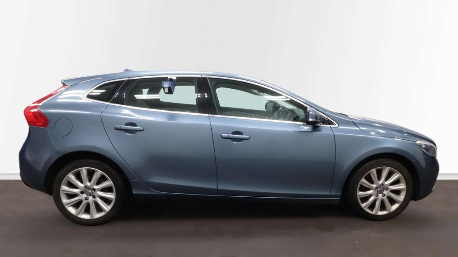 Used Volvo V40 2013 for sale - 77318483: Photo 9