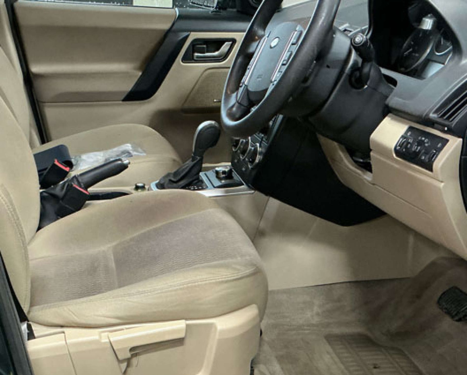 Used Land Rover Freelander 2011 for sale - 77093744: Photo 3