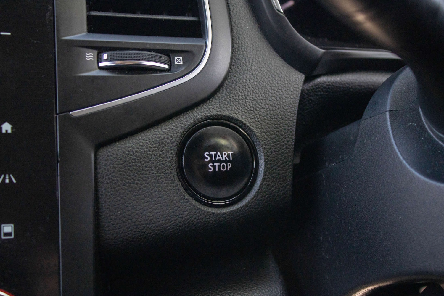 Used Renault Megane 2016 for sale - 78210407: Photo 24