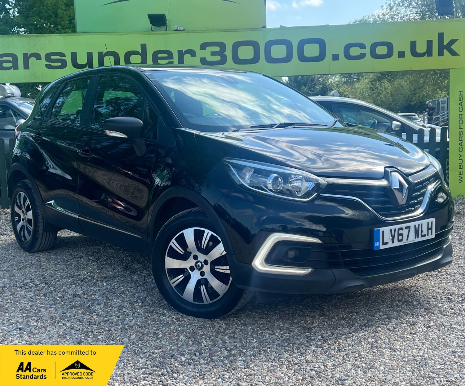 Used Renault Captur 2017 for sale - 76892256: Photo 1
