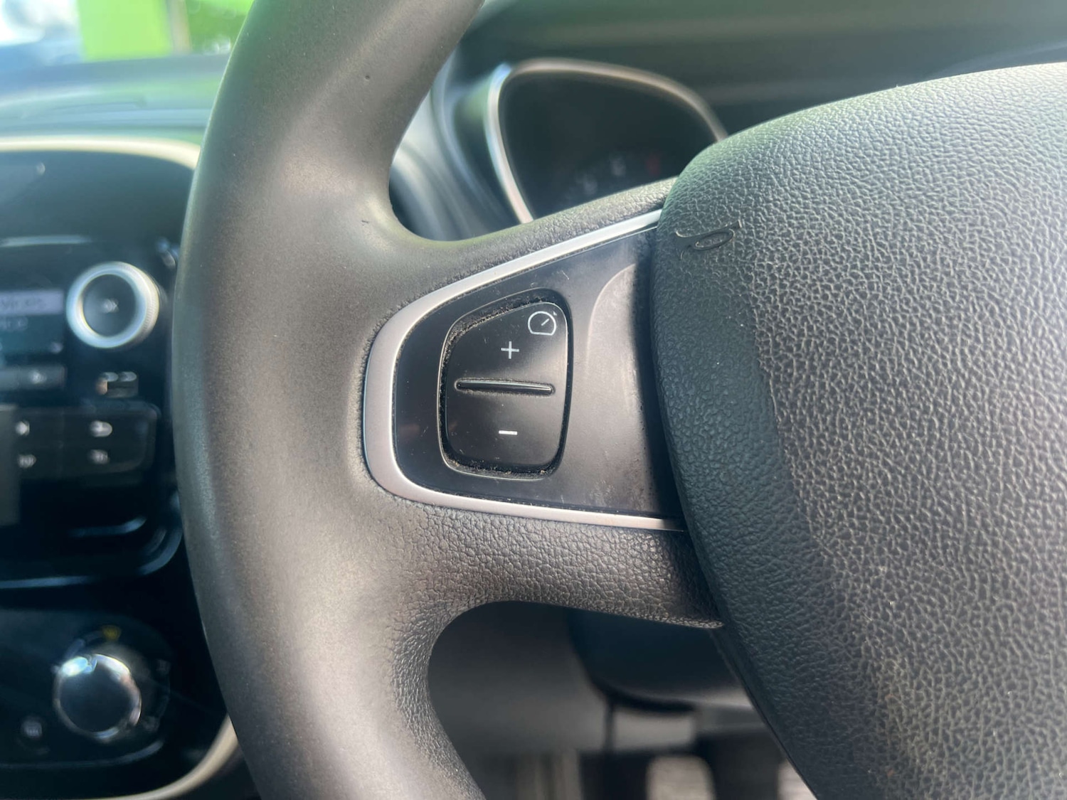 Used Renault Captur 2017 for sale - 76892256: Photo 22