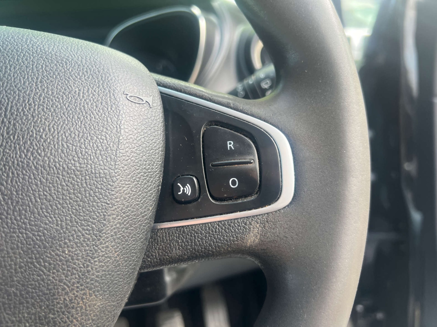 Used Renault Captur 2017 for sale - 76892256: Photo 23