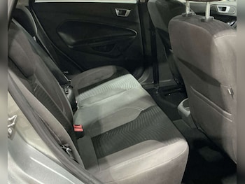 Used Ford Fiesta 2015 for sale - 76509360: Photo