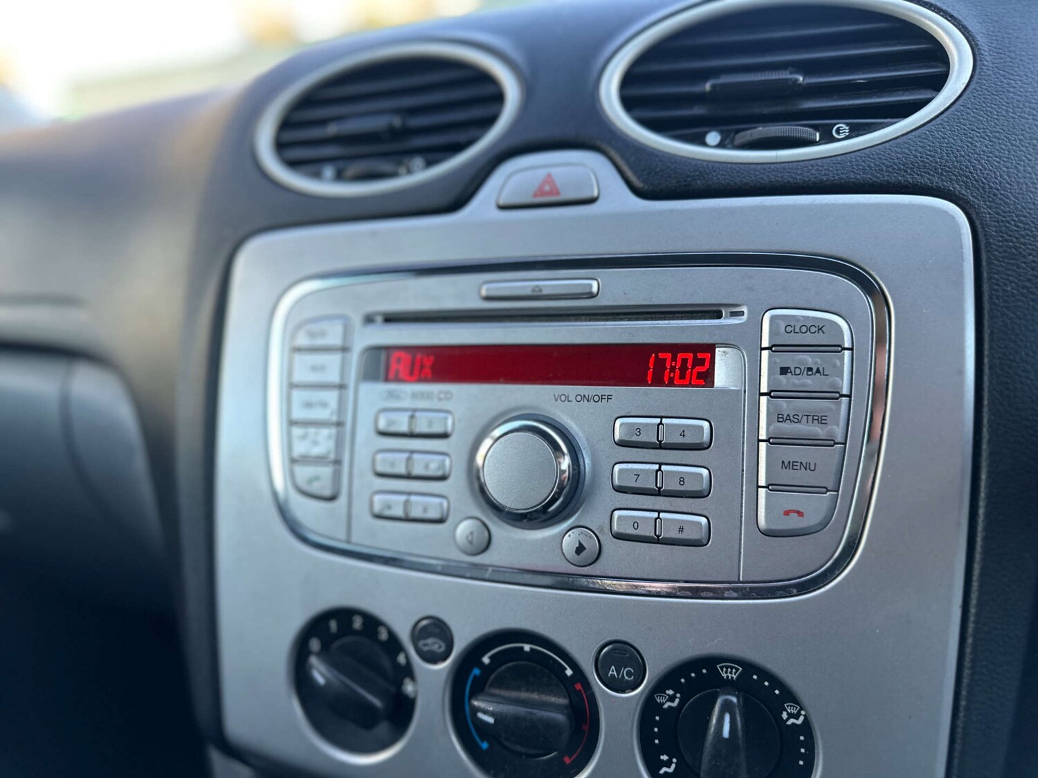 Used Ford Focus 2010 for sale - 77933952: Photo 17