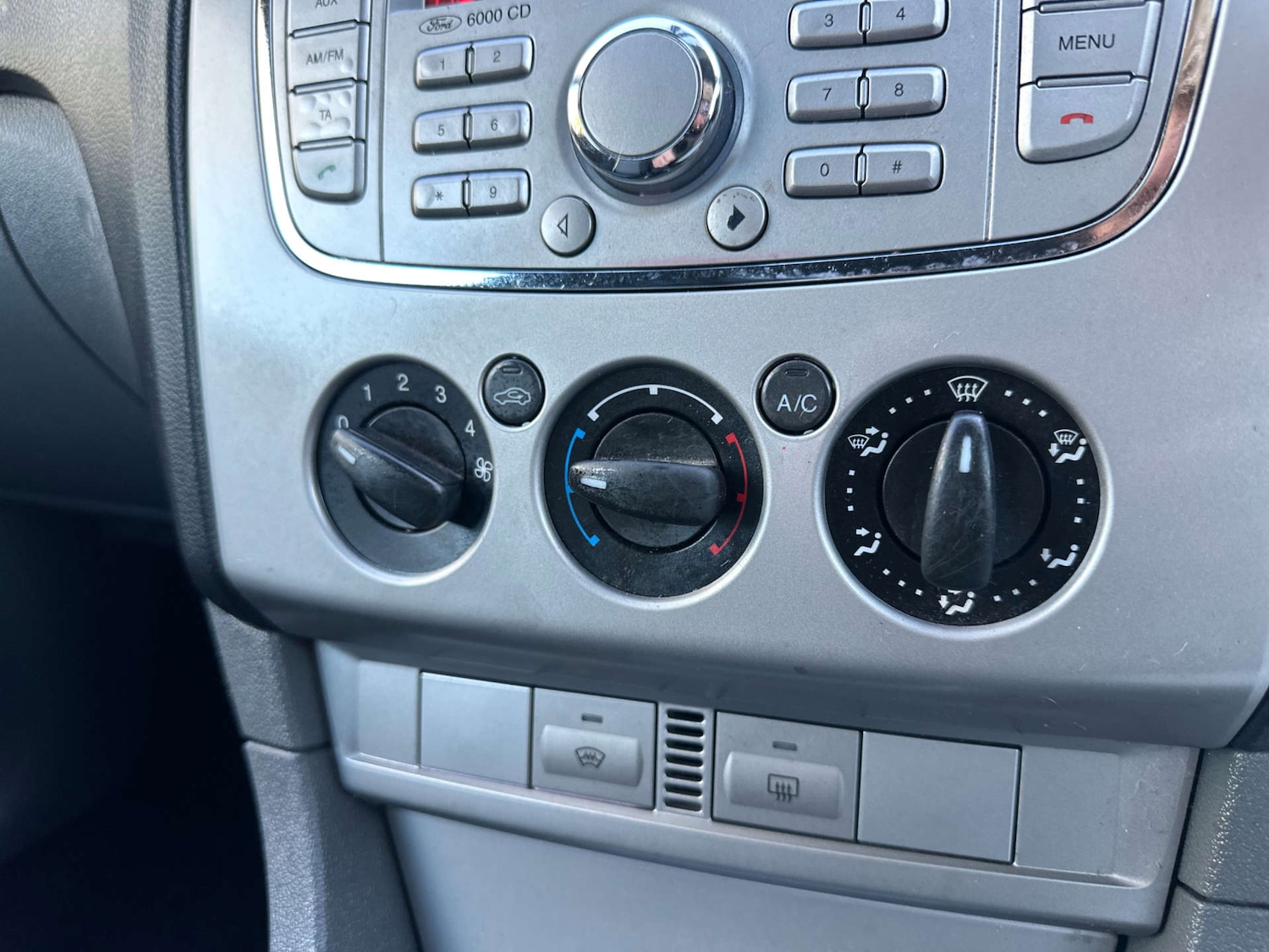 Used Ford Focus 2010 for sale - 77933952: Photo 20