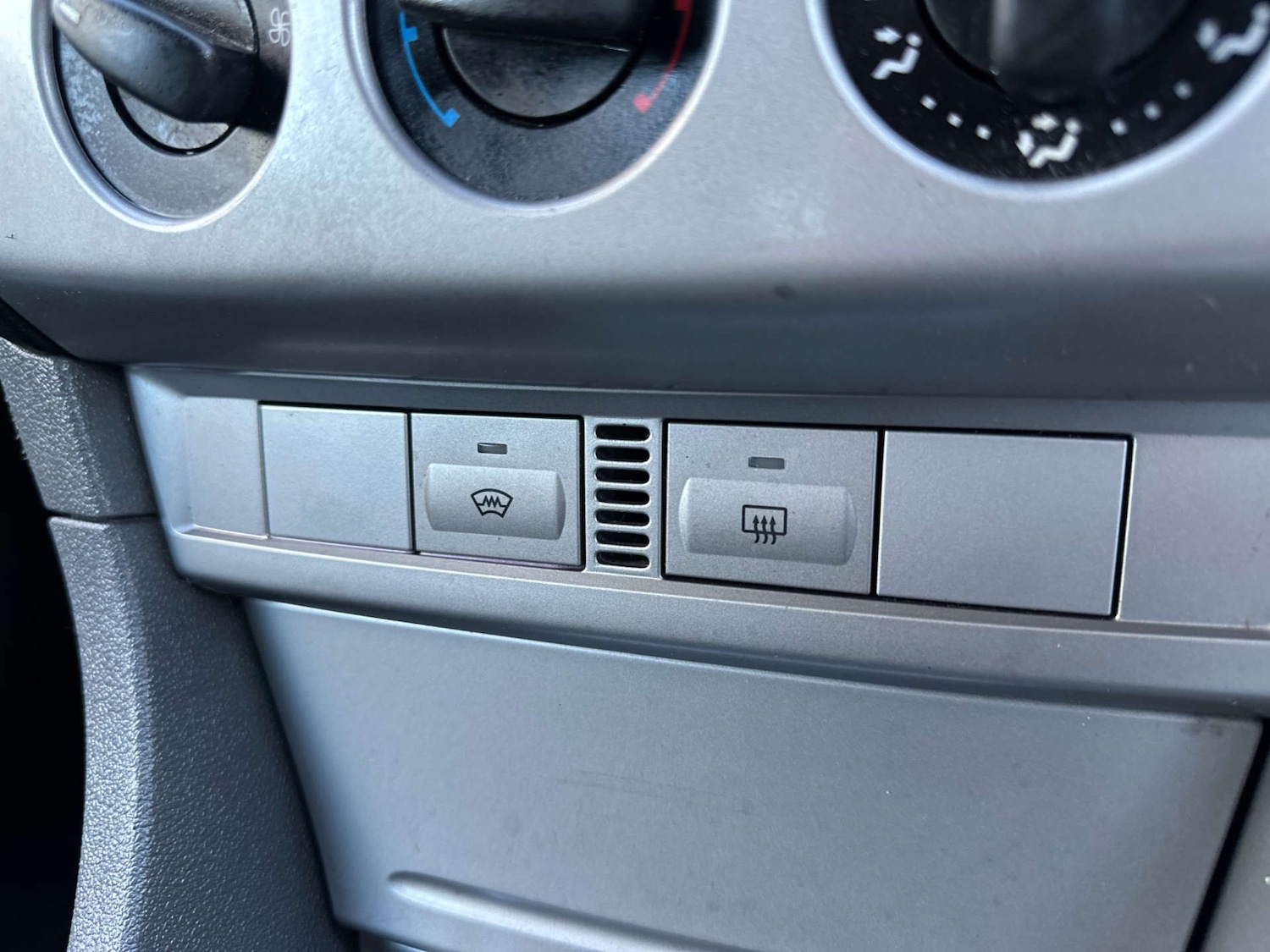 Used Ford Focus 2010 for sale - 77933952: Photo 24