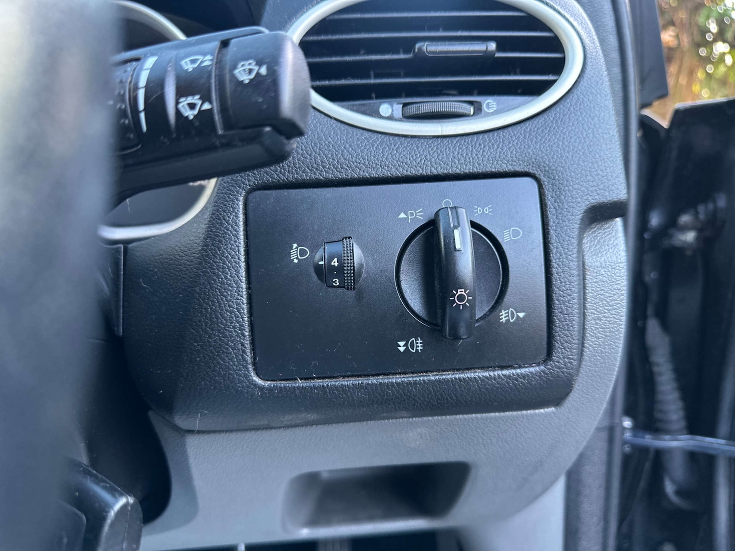 Used Ford Focus 2010 for sale - 77933952: Photo 26