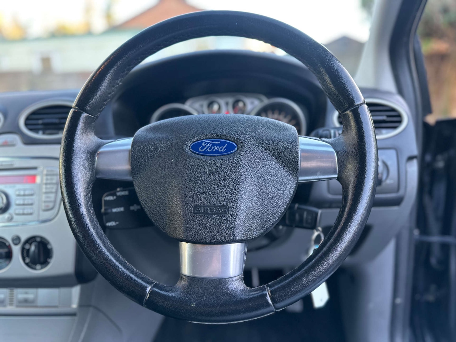 Used Ford Focus 2010 for sale - 77933952: Photo 30