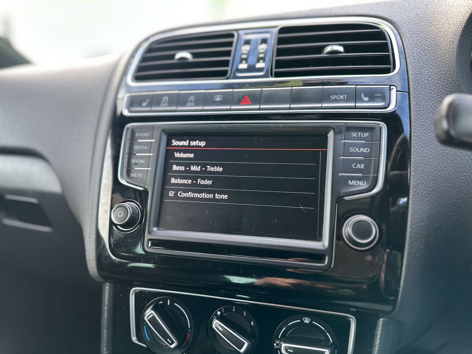 Used Volkswagen Polo 2015 for sale - 77805571: Photo 21