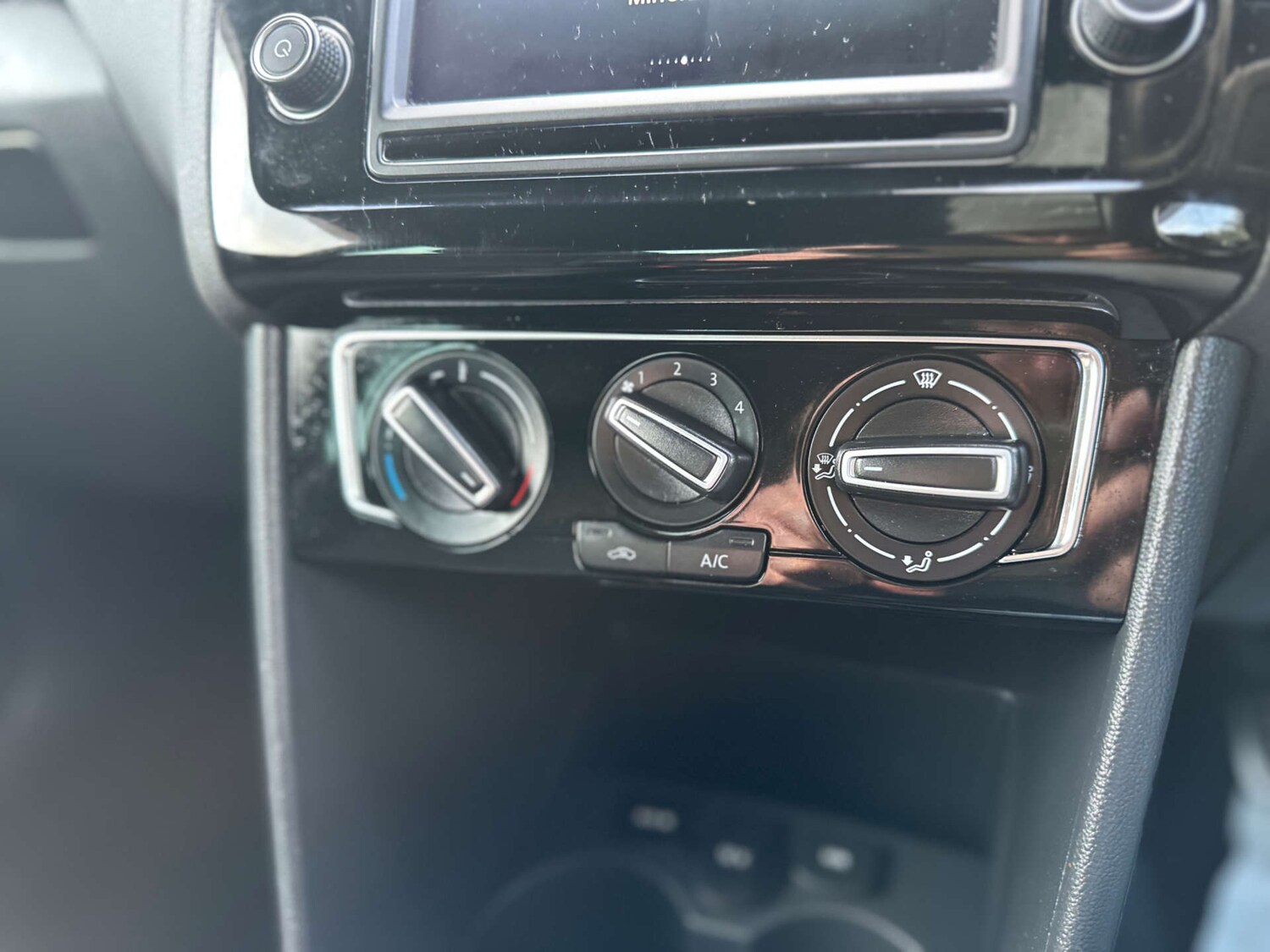 Used Volkswagen Polo 2015 for sale - 77805571: Photo 24