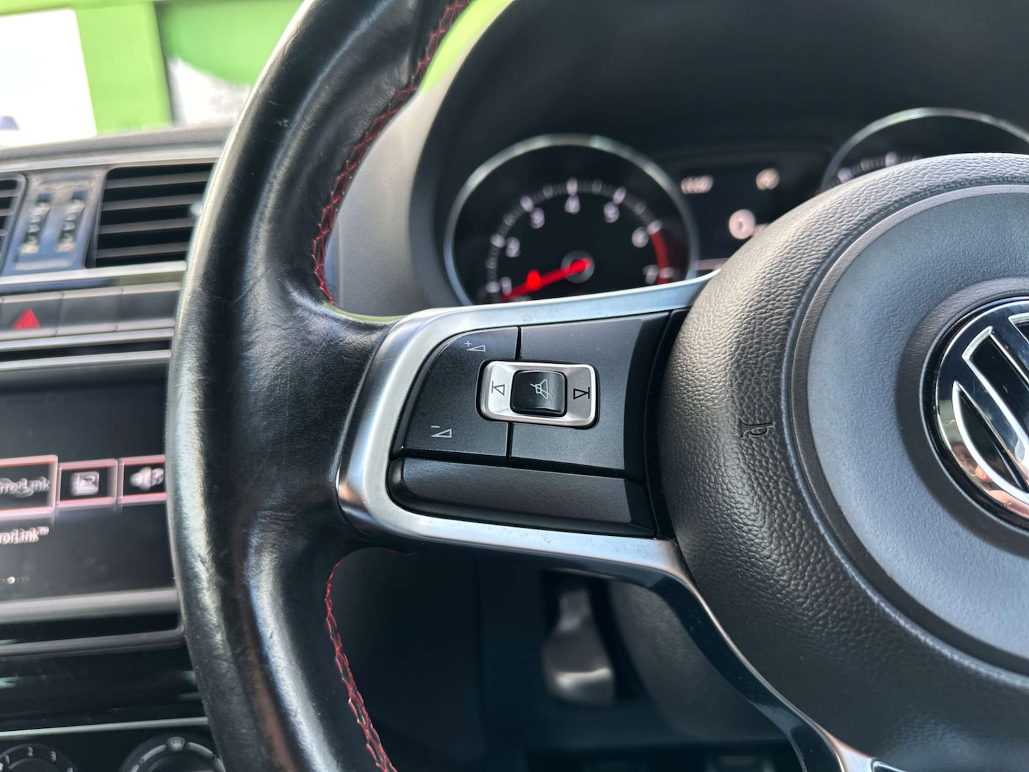 Used Volkswagen Polo 2015 for sale - 77805571: Photo 27